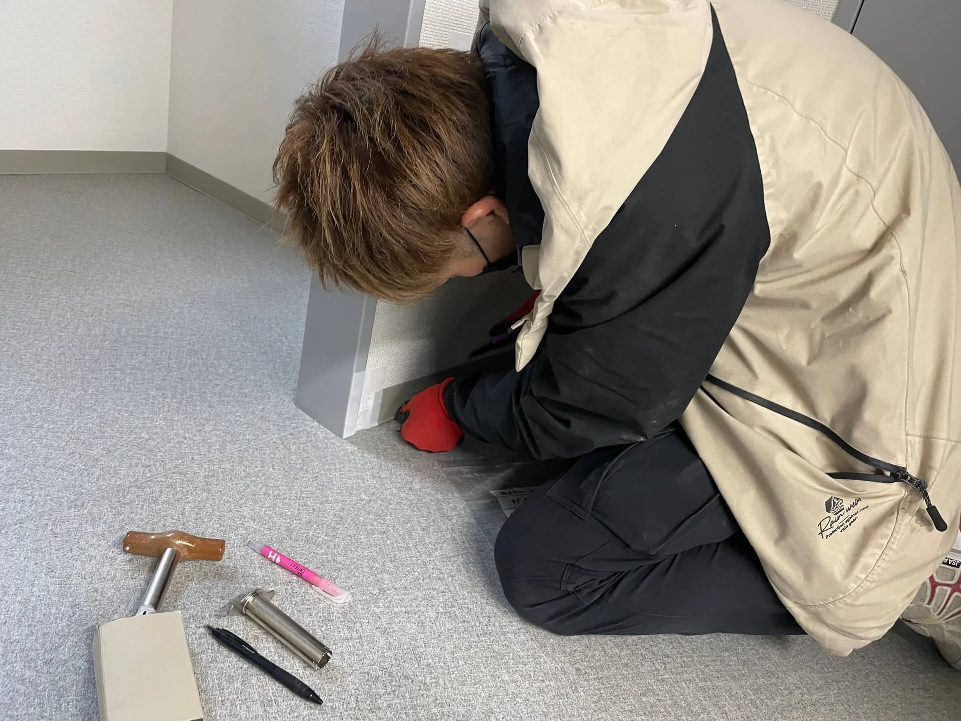 アスベスト調査ASBESTOSノウハウを活かしたアスベスト対策建物を解体する際には、様々な粉塵が発生いたします。人体に悪い影響を与えるアスベストの対策についても専門的なノウハウがあり、厚い信頼をいただいております。